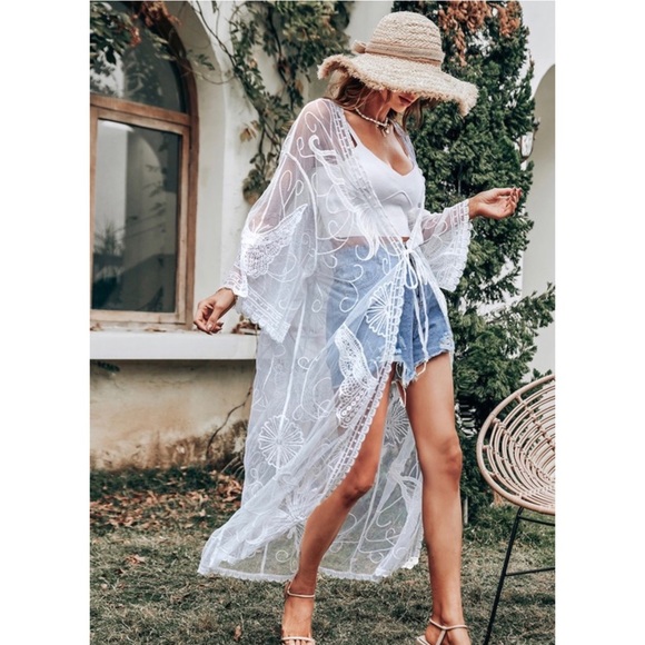 Bohemian Butterfly White Lace Kimono • Bridal • Honeymoon • - Picture 5 of 10